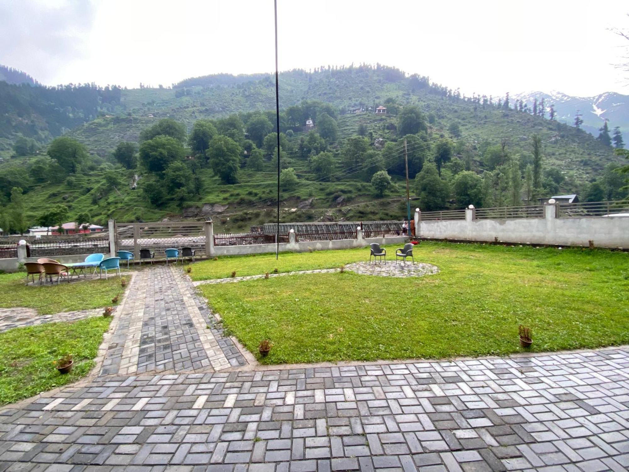 River Garden Hotel And Resort Naran Exterior foto